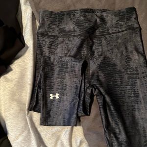 Under armor compression capris